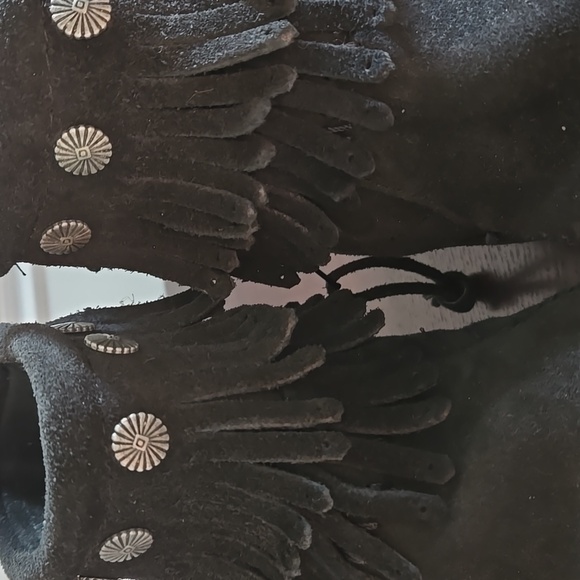 Minnetonka Black Suede Tramper699 Side Zip Double Fringe Moccasin - Ankle Boots - Picture 7 of 7